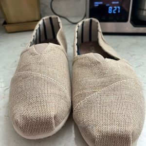 Men’s Tom’s canvas slip on shoe Size 9M